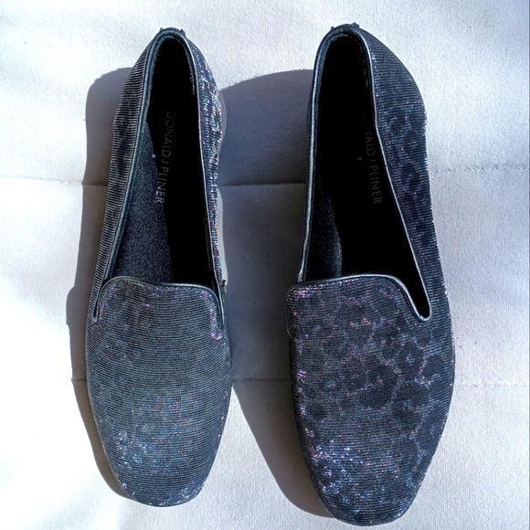 Donald J. Pliner Shoes - NWOT Donald J Pliner Hazel Flats Women's Shoes Gunmetal Sparkle Leopard 8.5
